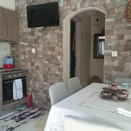 Raya Apartment *