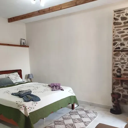 Raya Apartment